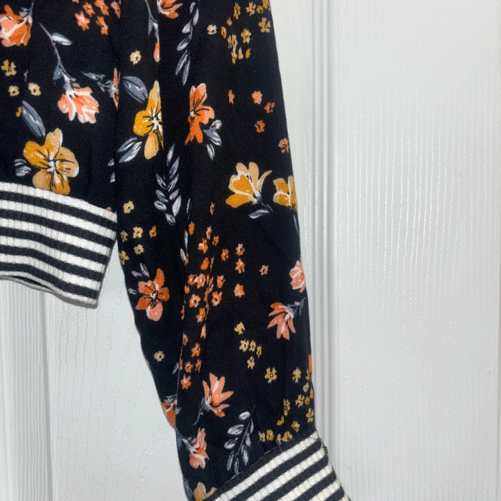 😍 Saltwater LUXE Navy and Orange Bomber Jacket with Vintage Floral Design - Picture 3 of 10